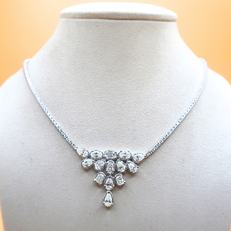 Fancy-cut Pendant with Diamond Chain – White Gold