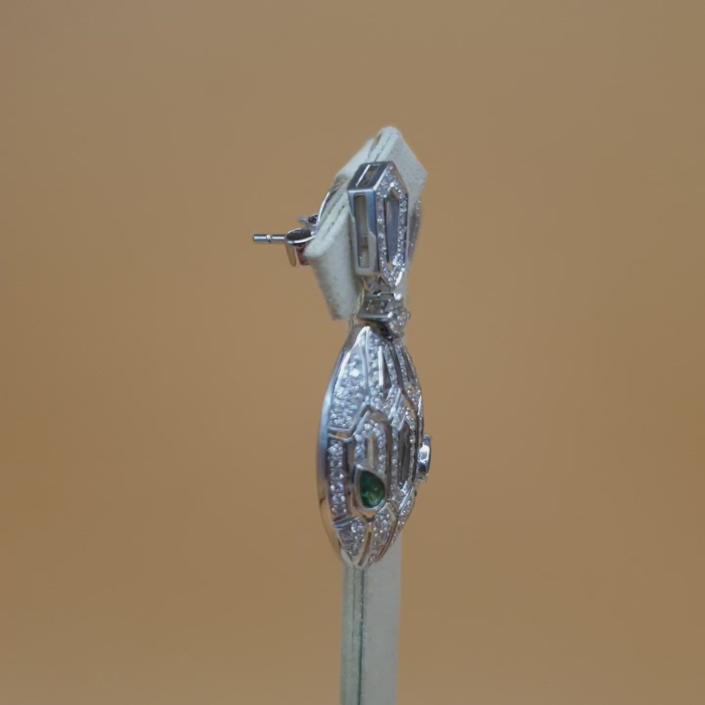 Serpentine Earrings – 18K White Gold