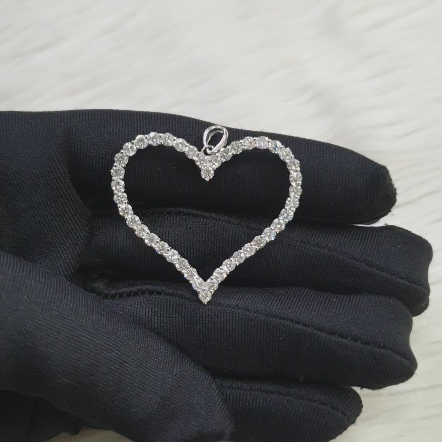 Heart Pendant -18K White Gold