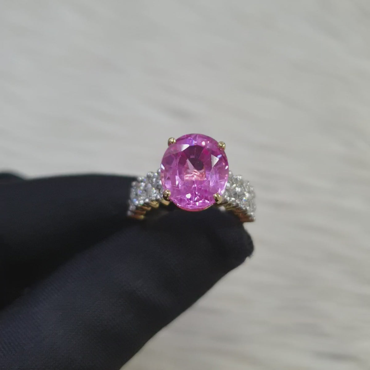 Oval Pink Sapphire Ring - 14K Yellow Gold