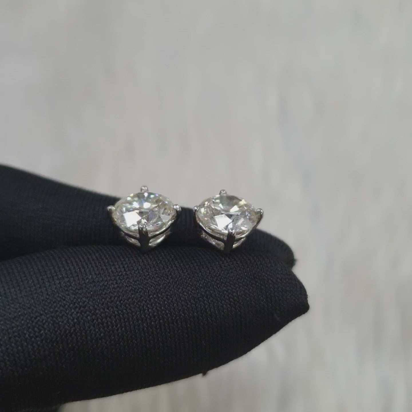 Stud Pair Earring - 14K White Gold (SOLD - INQUIRE FOR MADE TO ORDER)