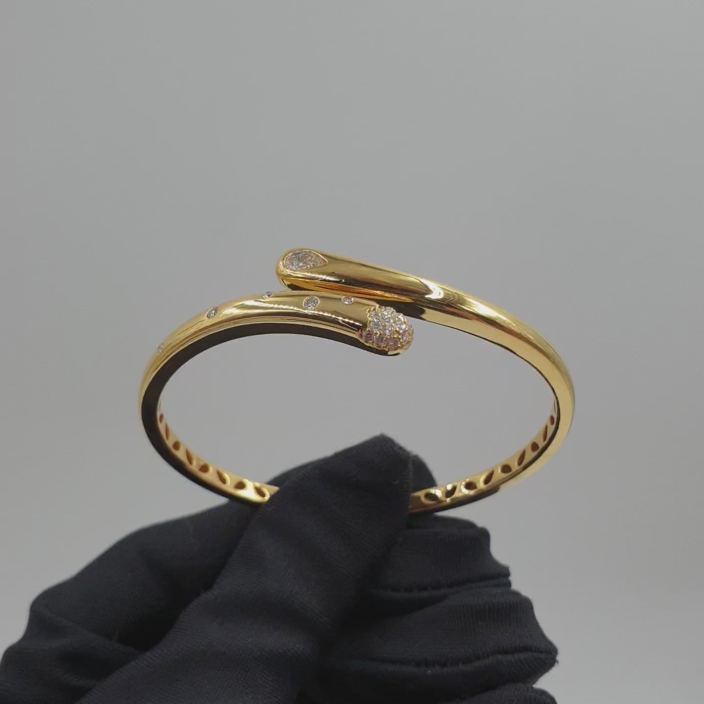 Bangle - 18K Yellow Gold