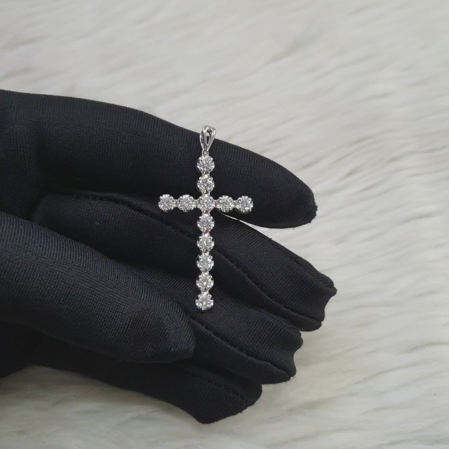 Cross Pendant - 18K White Gold