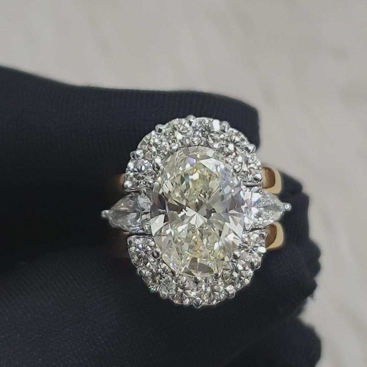Detachable Oval Ring - 14K White Gold / Yellow Gold